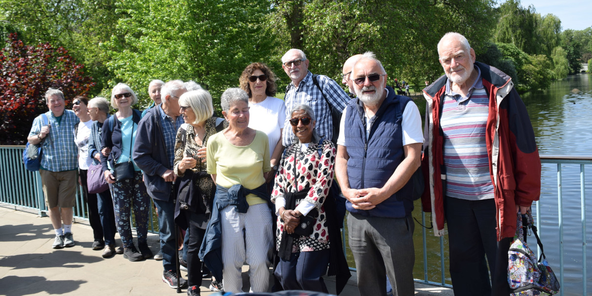 Sun Shines on Royal Parks Ramble